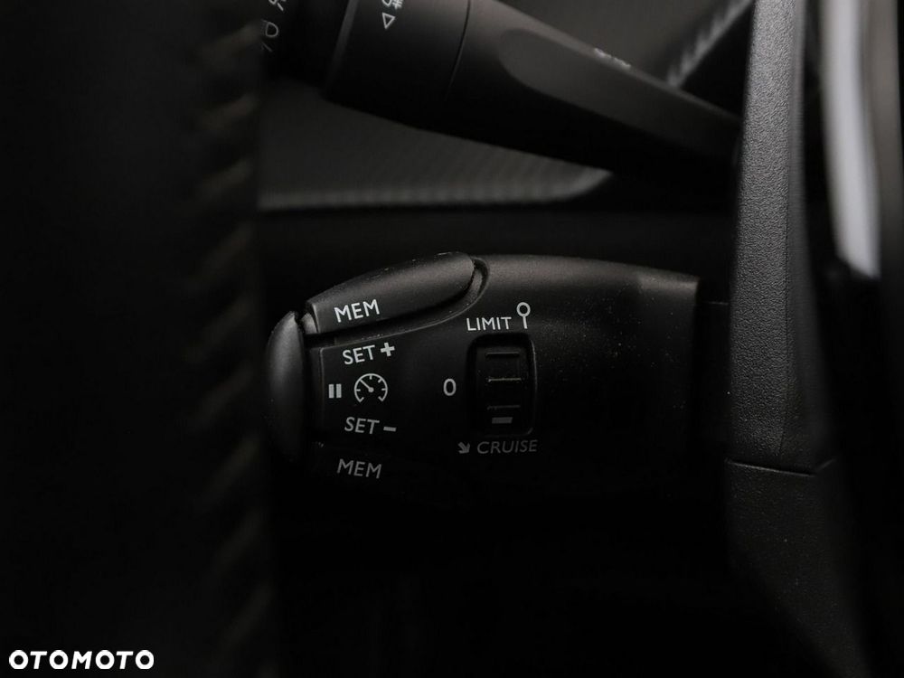 Peugeot 2008 PureTech 100 Style - 34