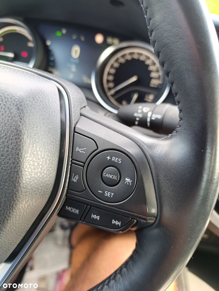 Toyota Camry 2.5 Hybrid Comfort CVT - 23