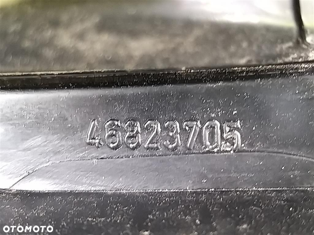 Lampa prawa tylna tył Fiat Stilo 2001-2007 46823805 3 DRZWI ORYGINAŁ EUROPA - 3