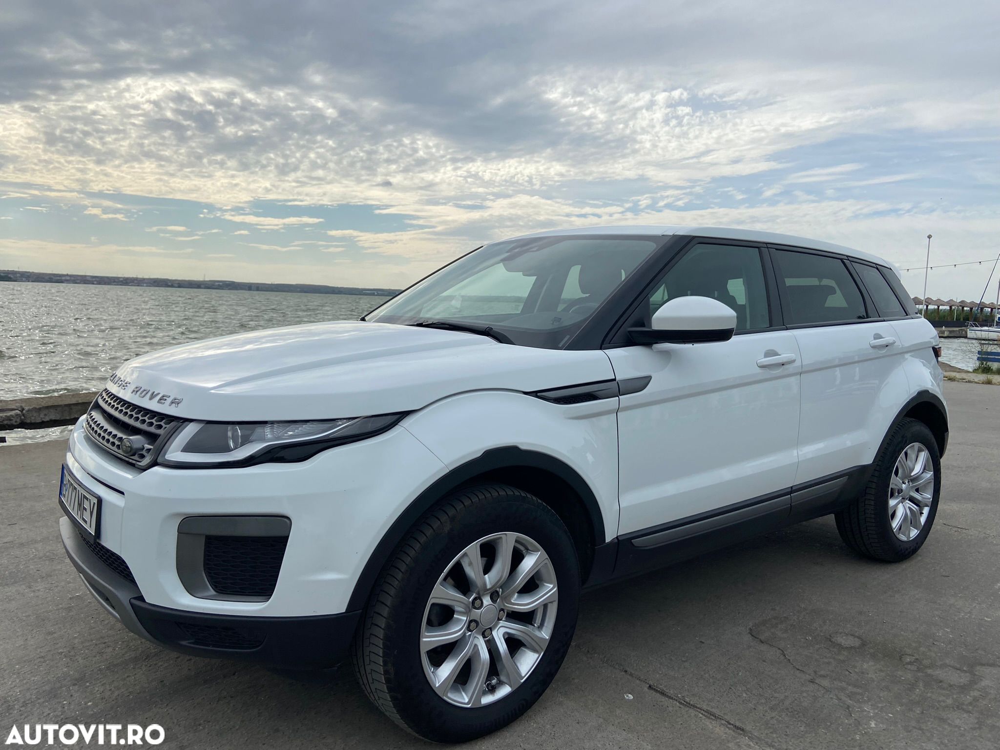 Land Rover Range Rover Evoque - 1