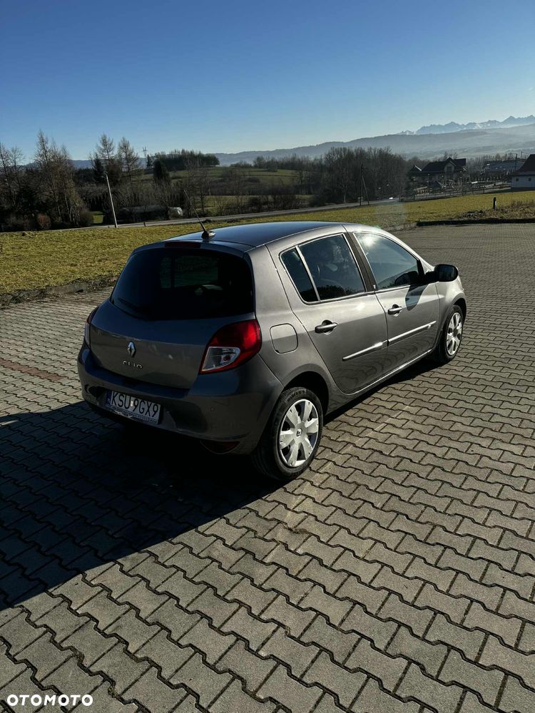 Renault Clio - 5