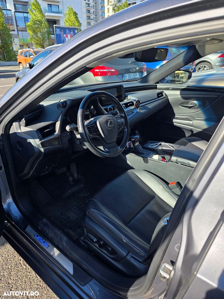 Lexus Seria ES - 3