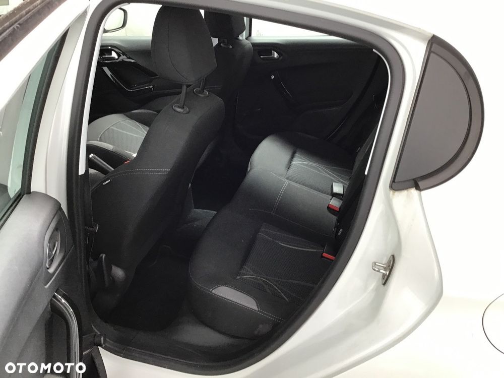 Peugeot 208 1.2 VTi Access - 25