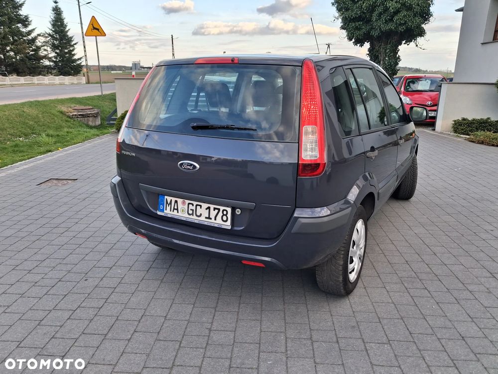 Ford Fusion 1.4 Style - 31