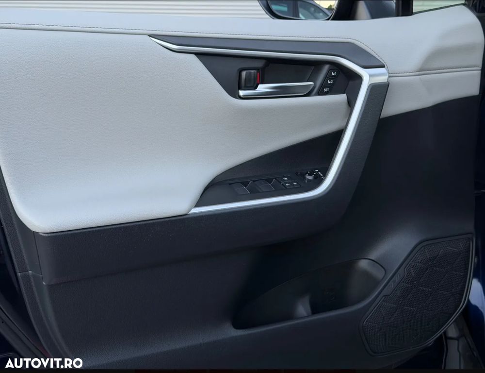 Toyota RAV4 2.5 VVT-iE 4x4 Luxury Premium - 12