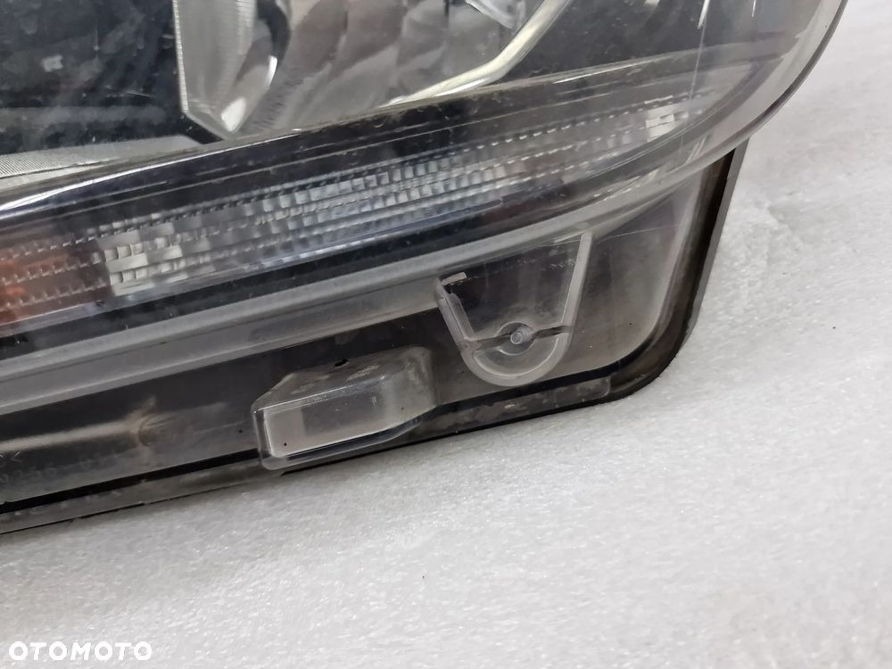 VW CRAFTER II 2 / MAN TGE 16- LEWA ZWYKŁA LAMPA PRZEDNIA PRZÓD , NR 7C1941005 , NR AUKCJI LA155 - 9
