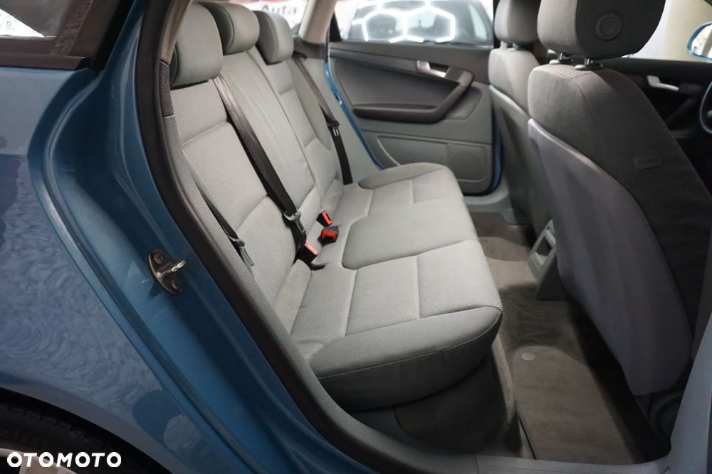 Audi A3 Sportback 2.0 TDI Ambiente - 33