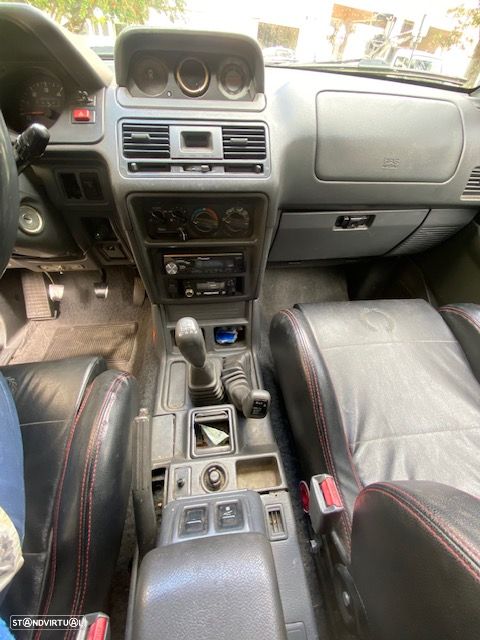 Mitsubishi Pajero - 17