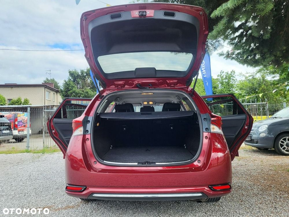 Toyota Auris - 10