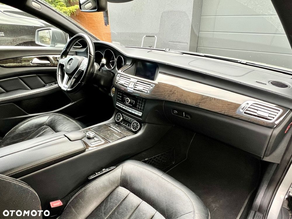 Mercedes-Benz CLS 500 BlueEFFICIENCY 7G-TRONIC - 31