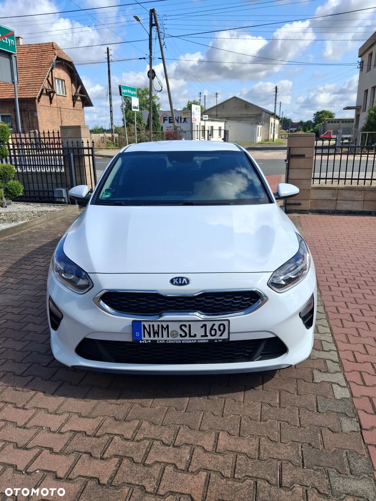 Kia Ceed - 4