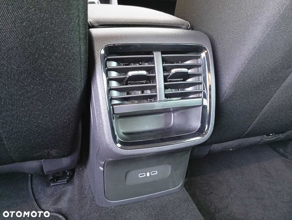 Skoda Octavia 1.5 TSI mHEV Selection DSG - 20