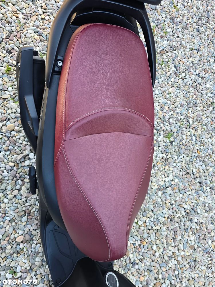 Kymco People - 6