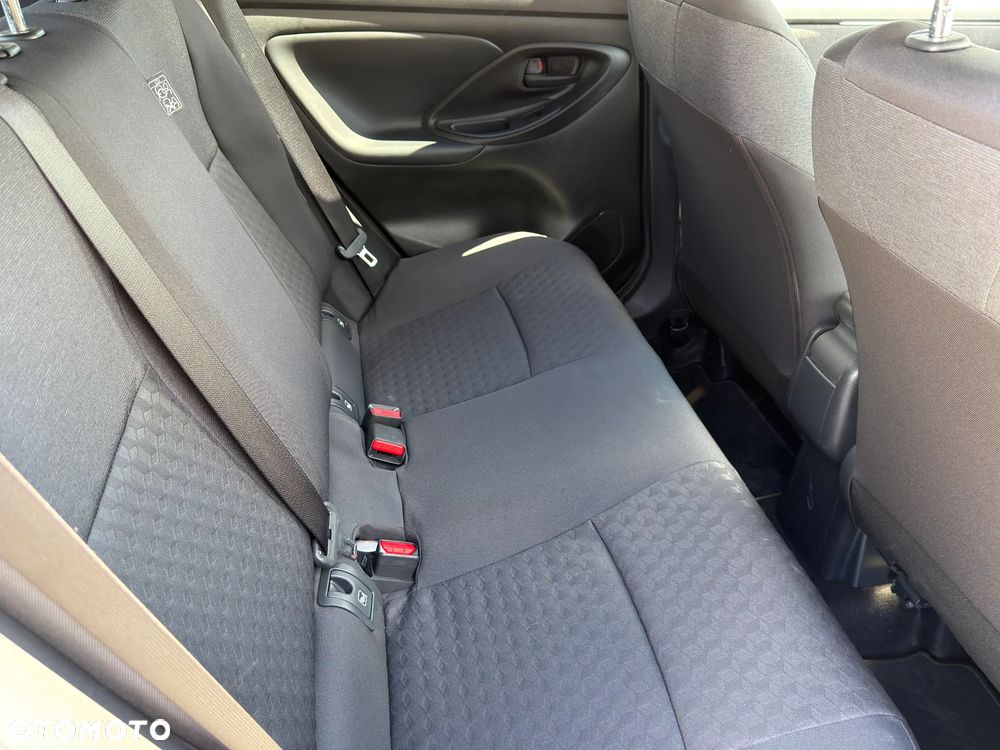 Toyota Yaris - 8