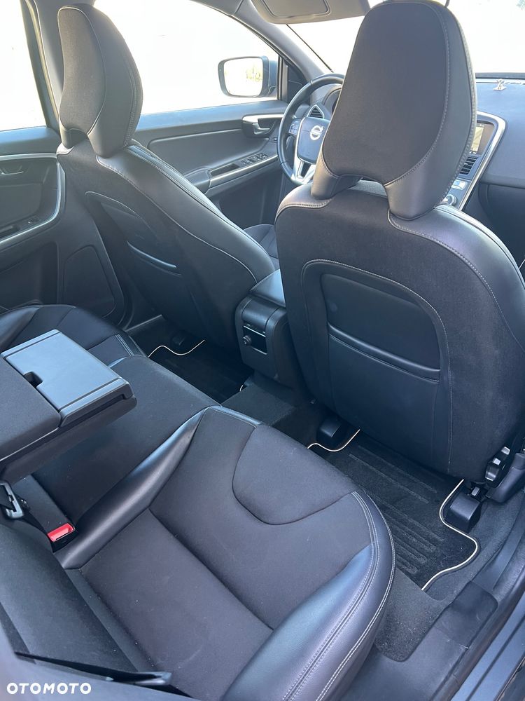 Volvo XC 60 D3 Geartronic Momentum - 21