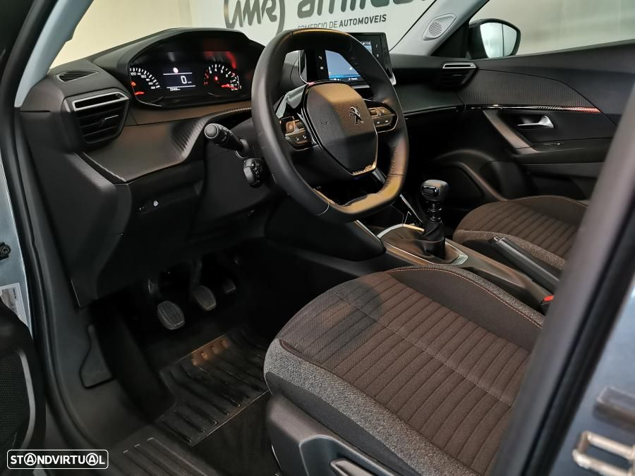 Peugeot 2008 1.2 PureTech Active - 12