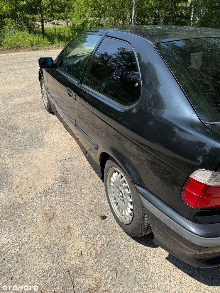 BMW Seria 3 316i - 24