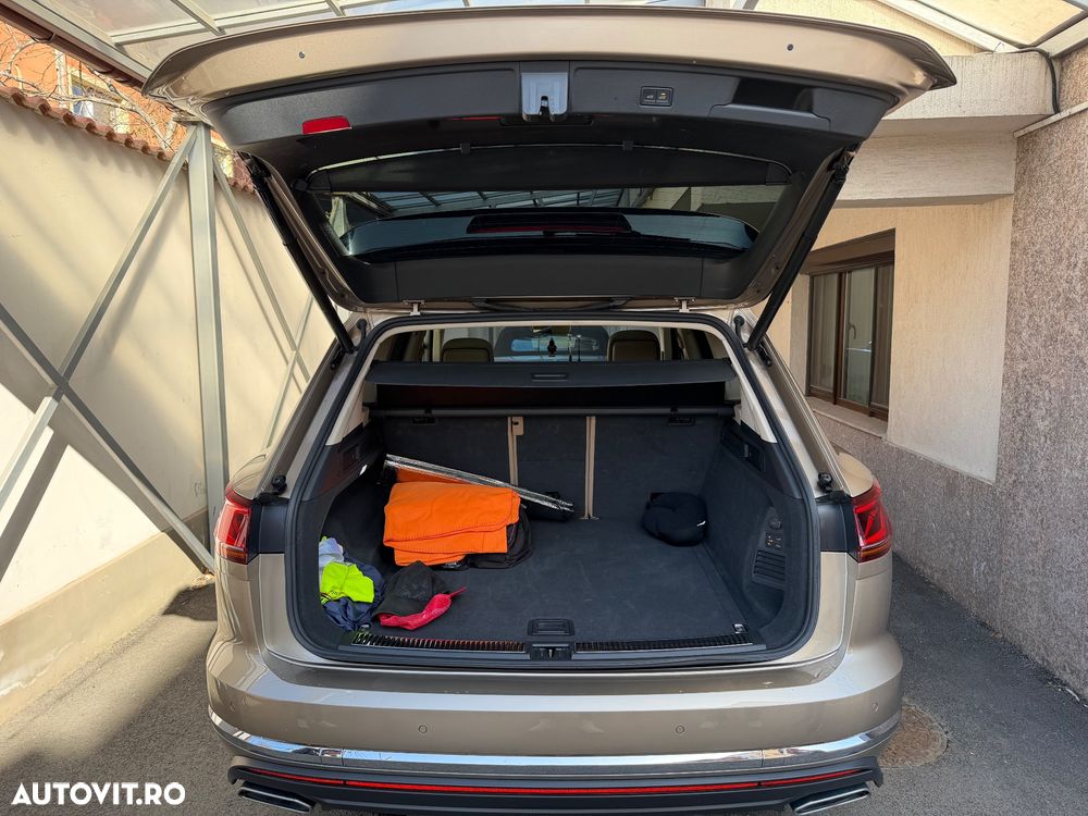 Volkswagen Touareg 3.0 V6 TDI SCR 4Motion Automatik Elegance - 11