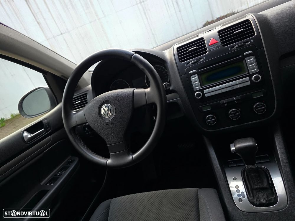 VW Golf 1.9 TDi GT Sport DSG - 38
