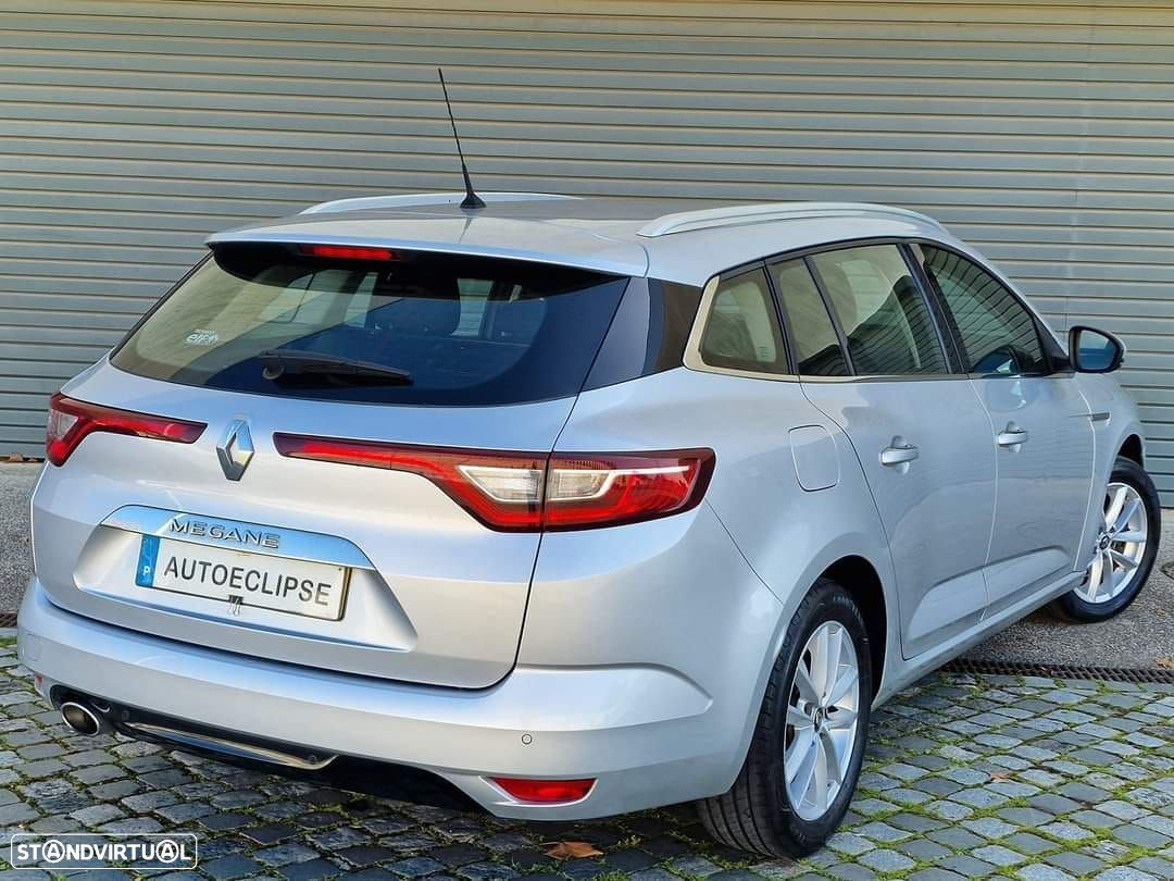 Renault Mégane Sport Tourer - 2