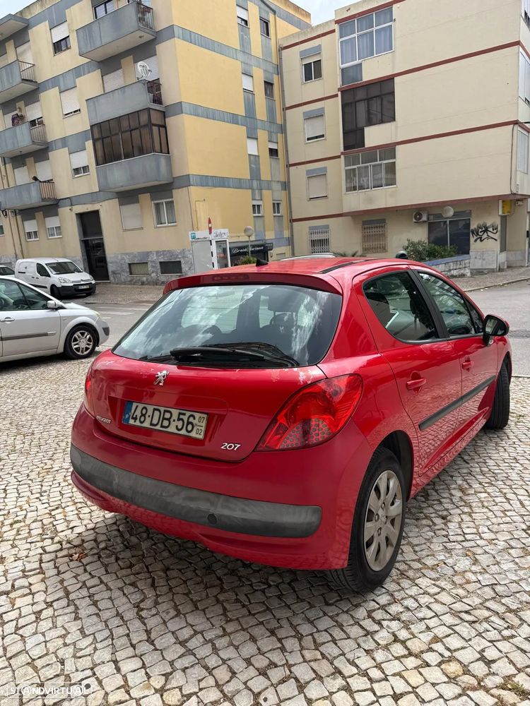 Peugeot 207 - 17