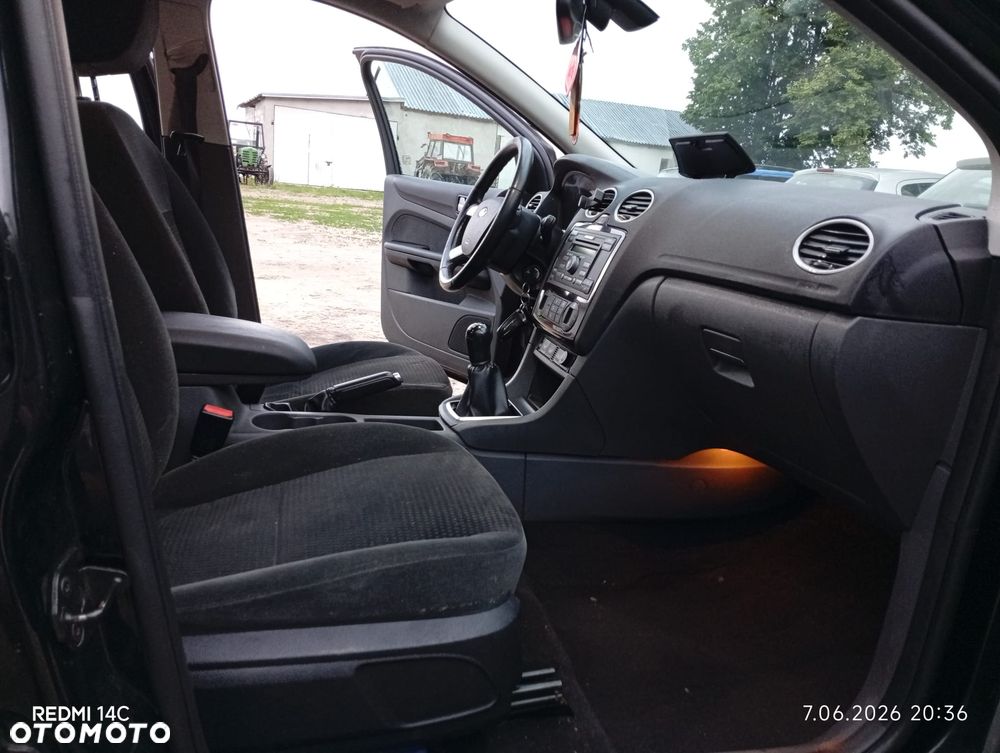 Ford Focus 1.6 Ti-VCT Ghia - 10