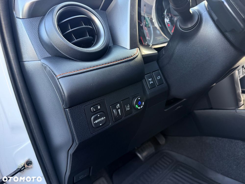 Toyota RAV4 - 23