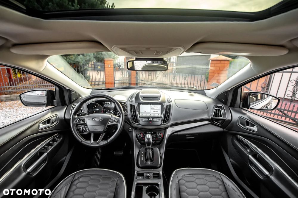 Ford Kuga 2.0 TDCi 4x4 Vignale - 24