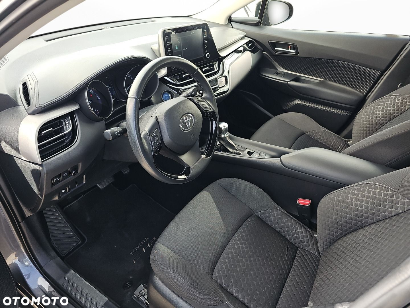 Toyota C-HR - 13