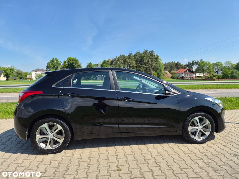 Hyundai i30 blue 1.6 CRDi Classic Navigation - 8