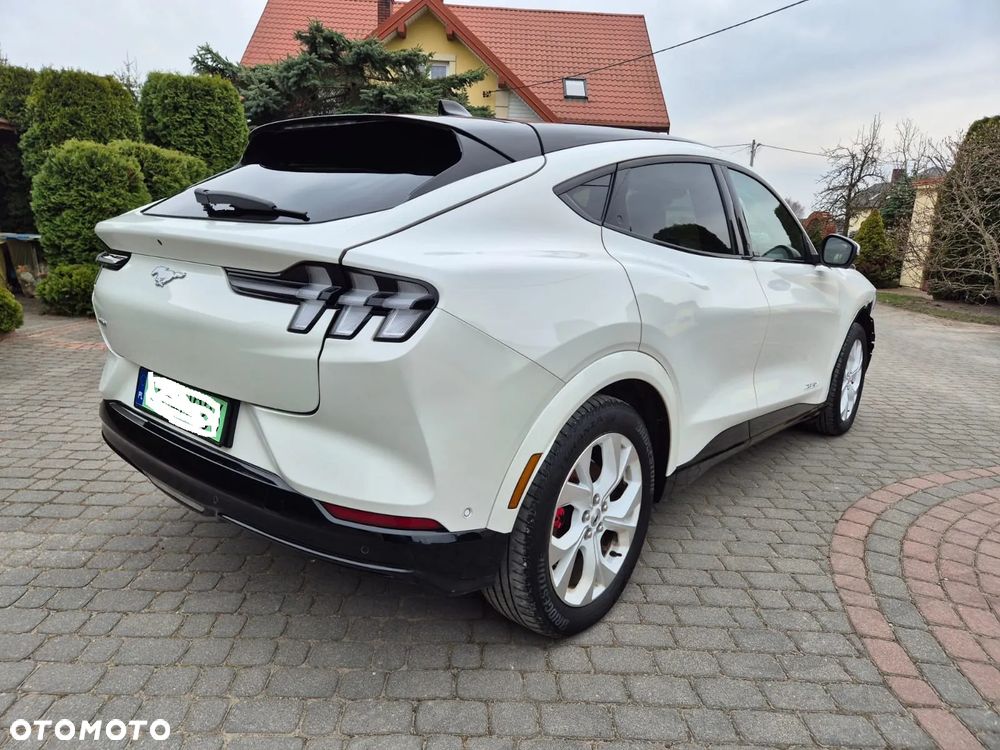Ford Mustang Mach-E - 13