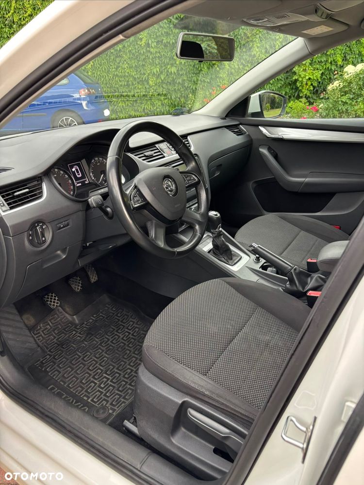 Skoda Octavia 1.6 TDI Ambition - 10