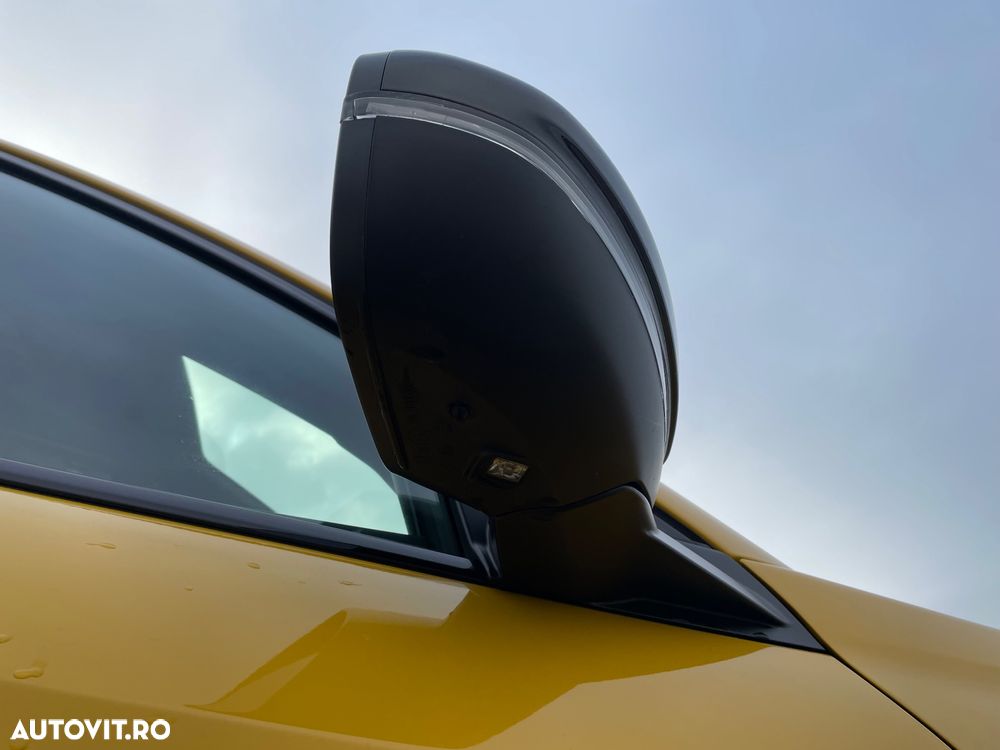 Peugeot 208 1.2 L PureTech STT EAT8 GT Line - 11