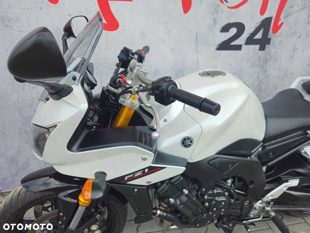 Yamaha FZ - 26