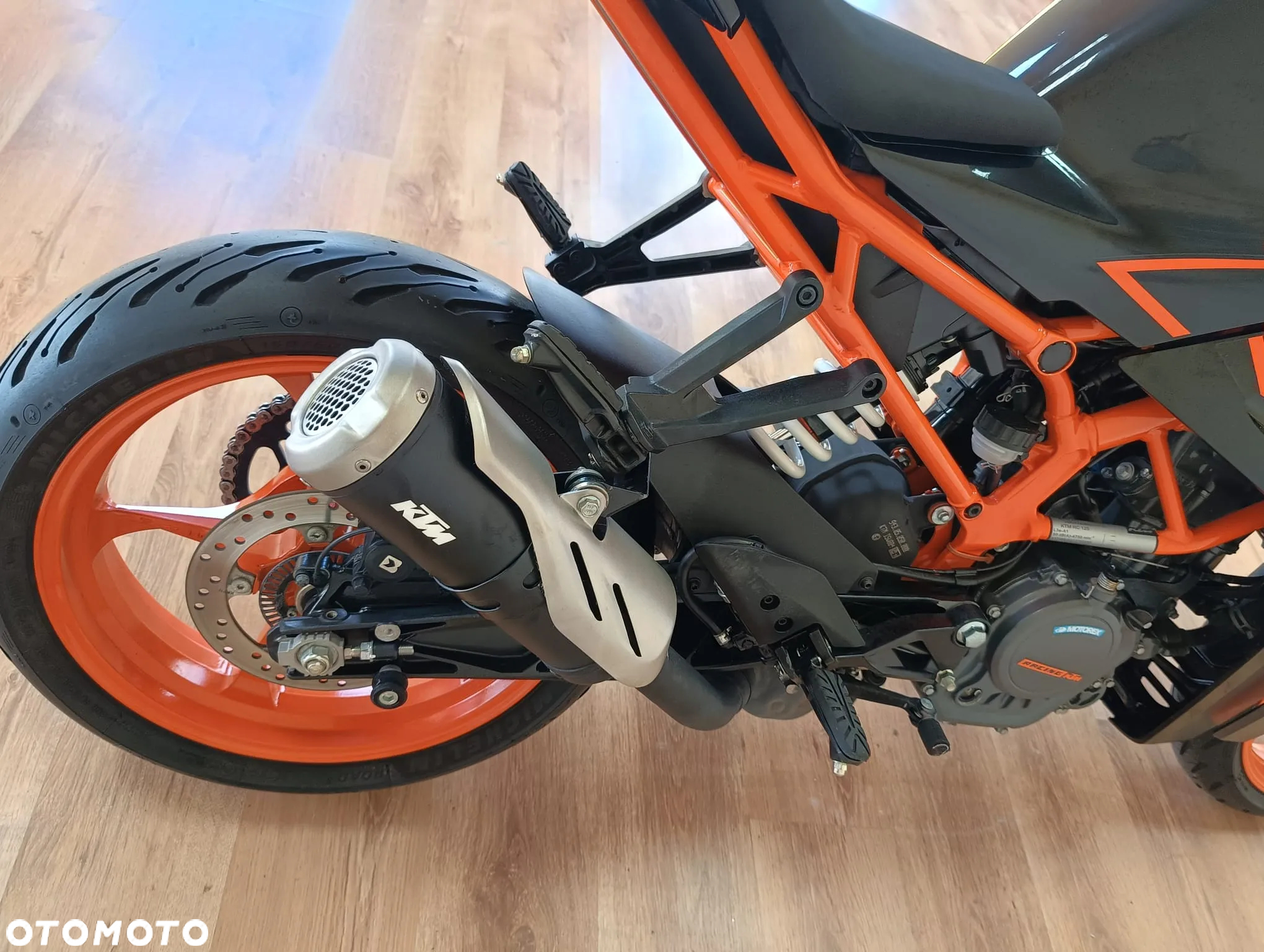 KTM RC 125 - 11