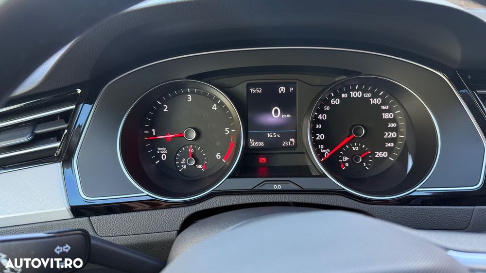 Volkswagen Passat 2.0 TDI DSG Comfortline - 13