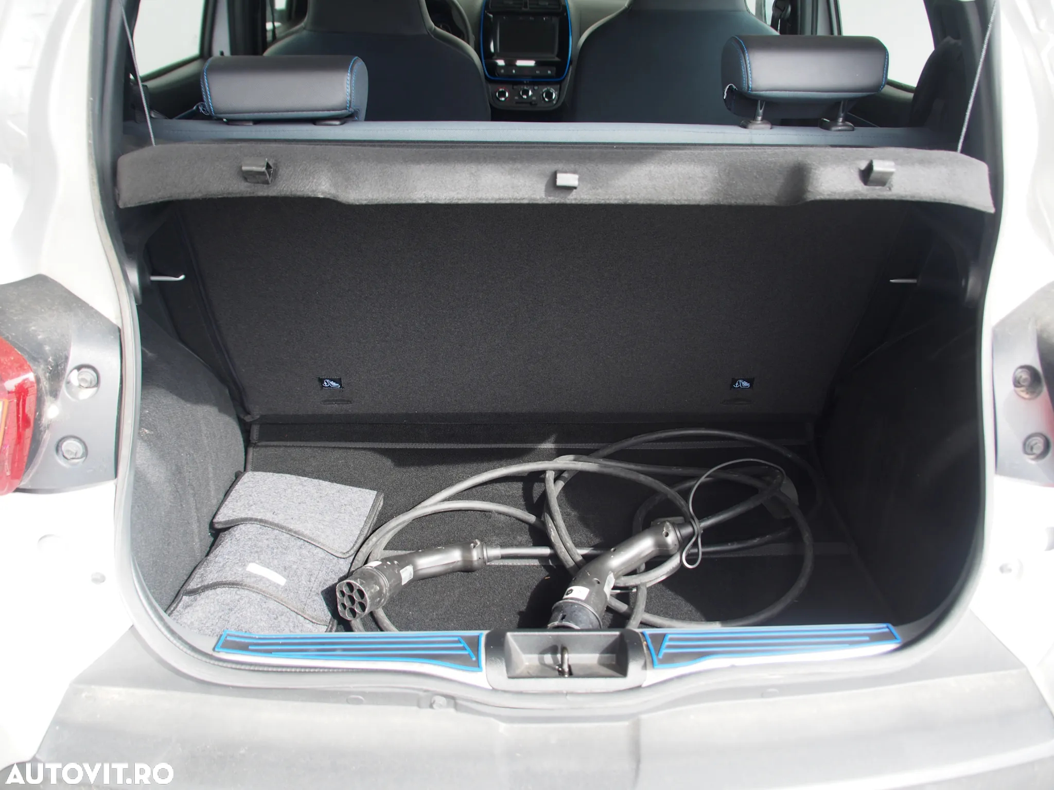 Dacia Spring - 5