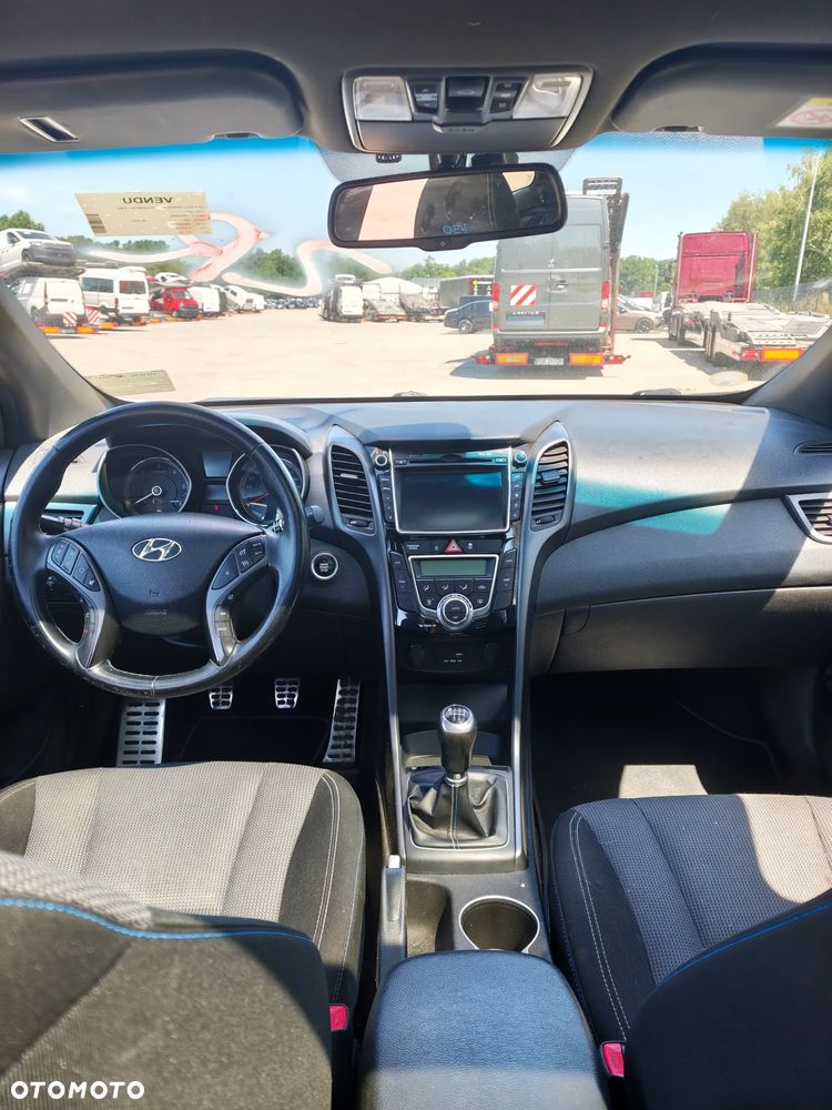 Hyundai i30 1.6 CRDi Fifa World Cup Edition - 10