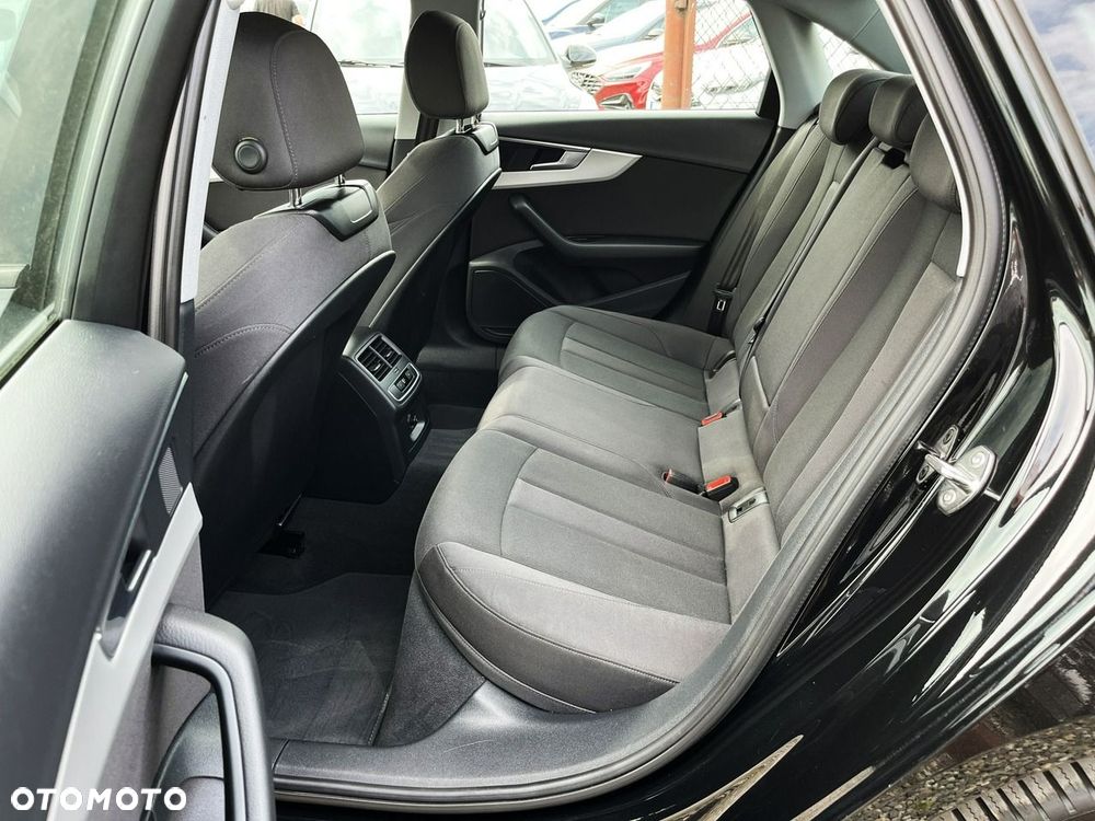 Audi A4 Limousine - 34
