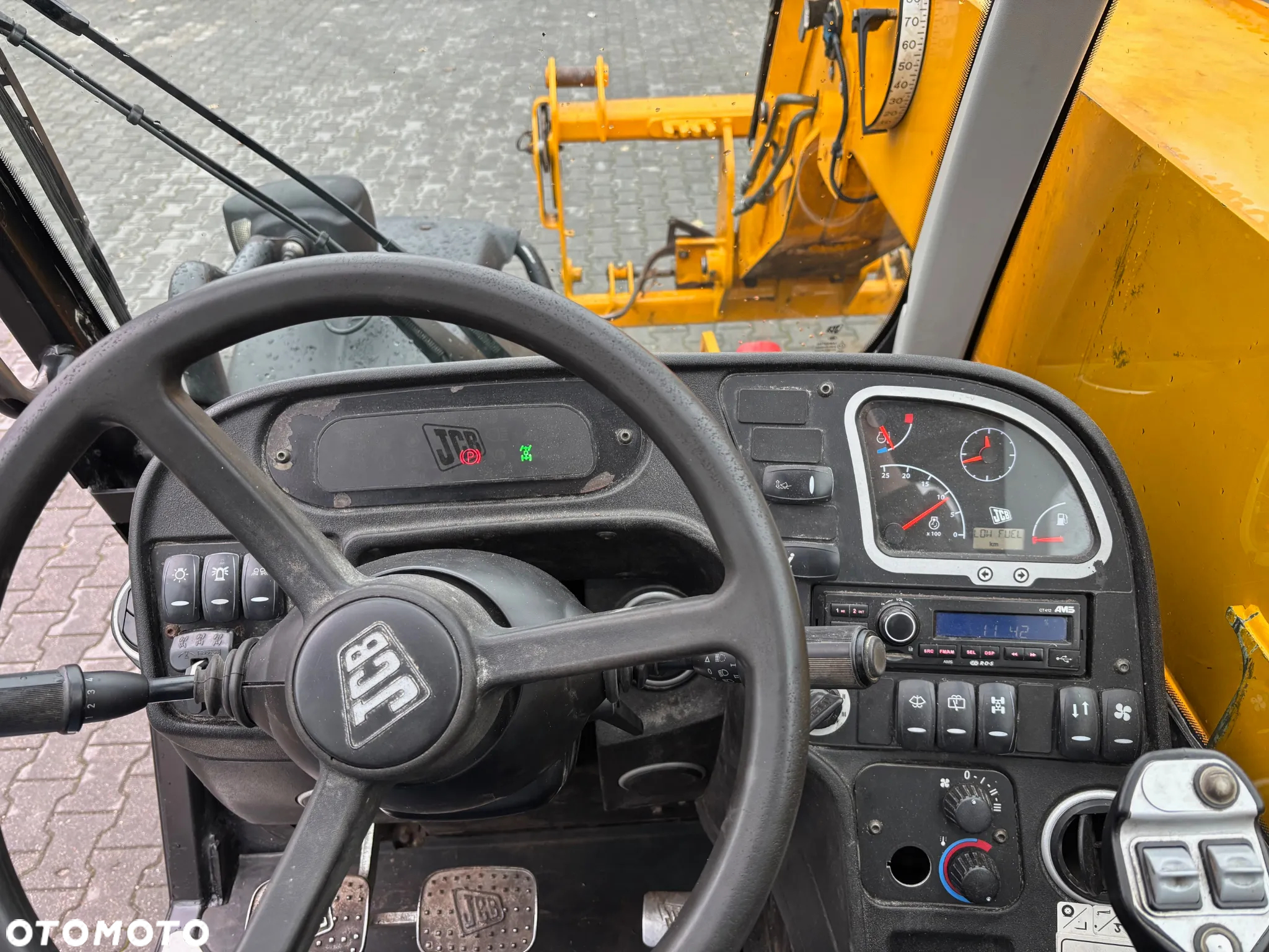JCB 531-70 Agri - 11