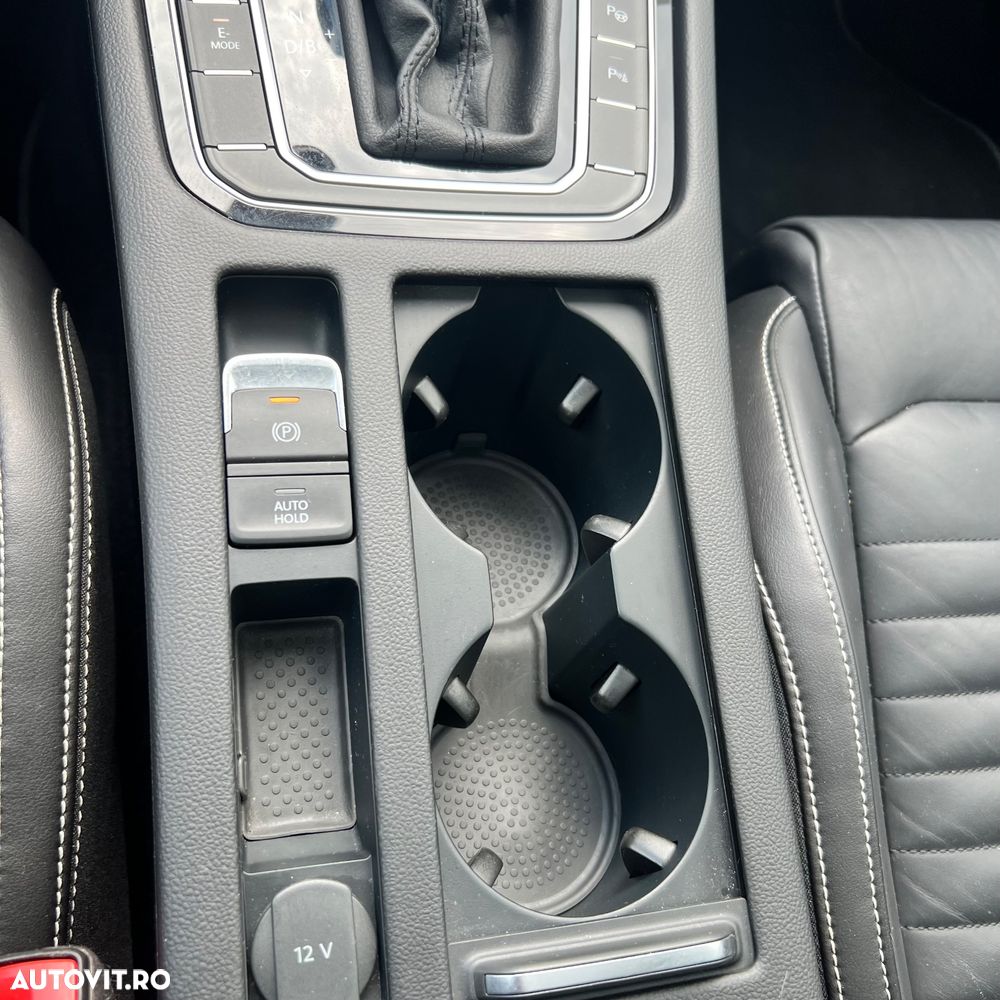 Volkswagen Passat - 20