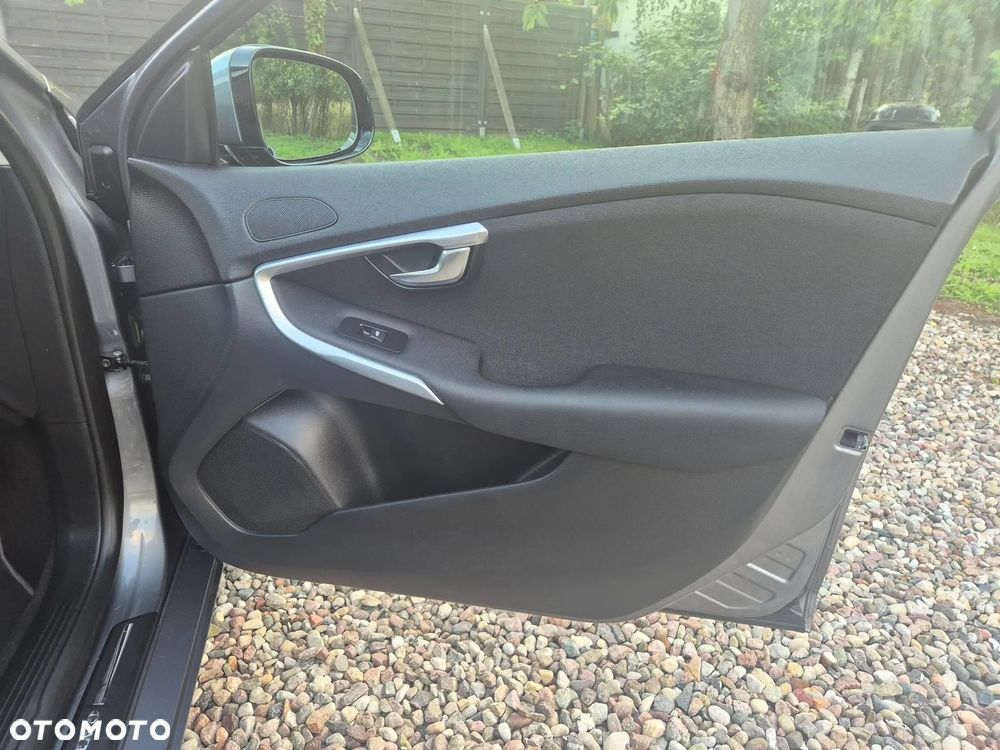 Volvo V40 D4 Summum - 11