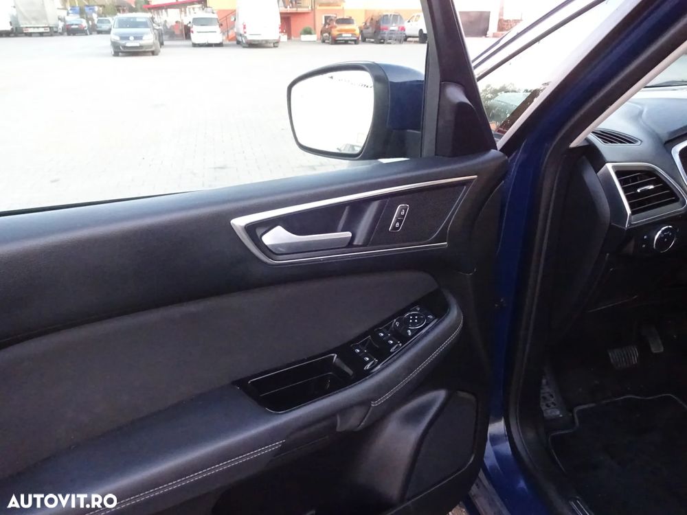 Ford S-Max 2.0 TDCi Powershift Titanium - 11