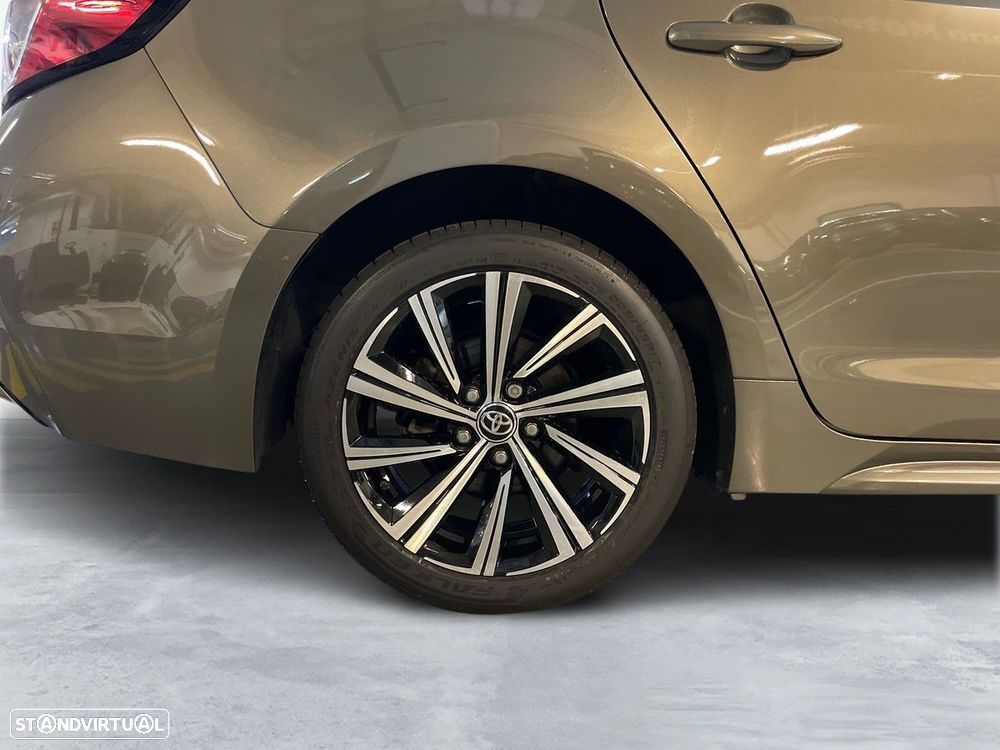 Toyota Corolla Touring Sports - 17