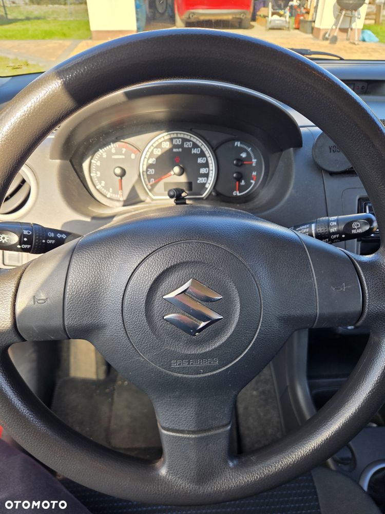 Suzuki Swift 1.3 Club - 8