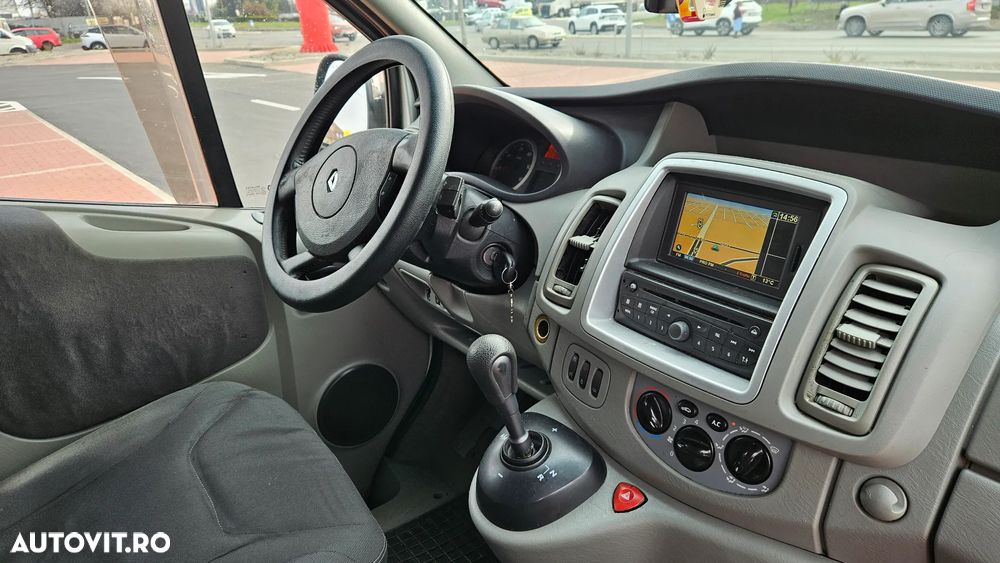 Renault Trafic - 11