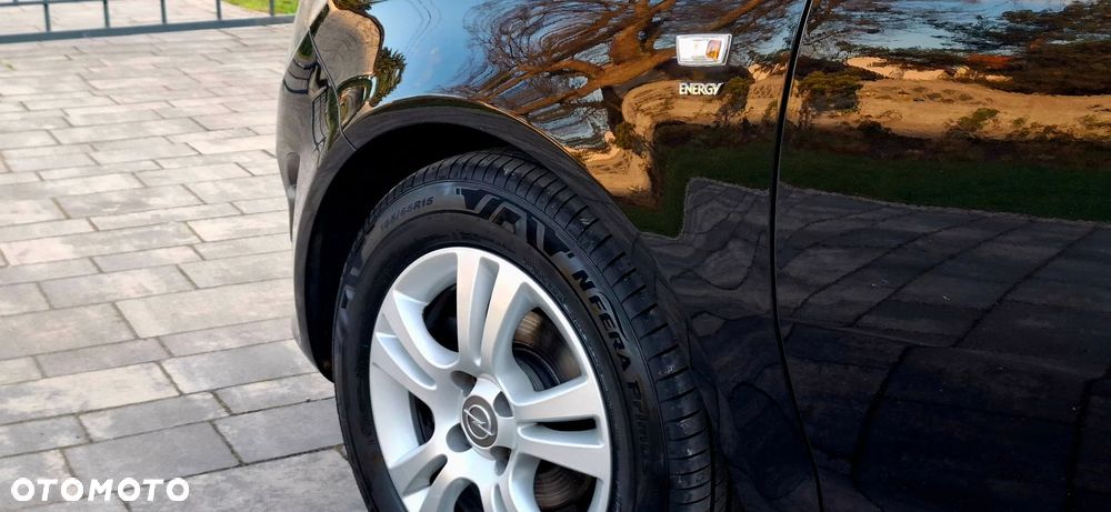 Opel Corsa 1.4 16V Energy - 12