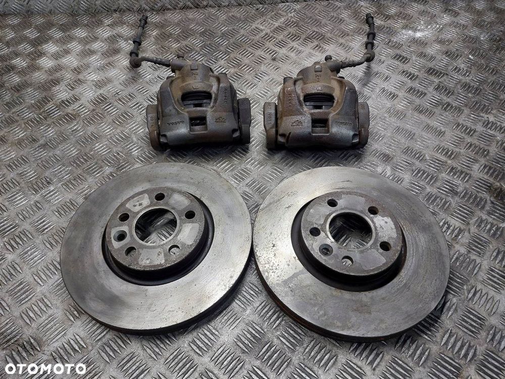 TARCZE HAMULCOWE PRZÓD + KLOCKI + ZACISKI VOLVO S60 II 2.0 D3 - 1