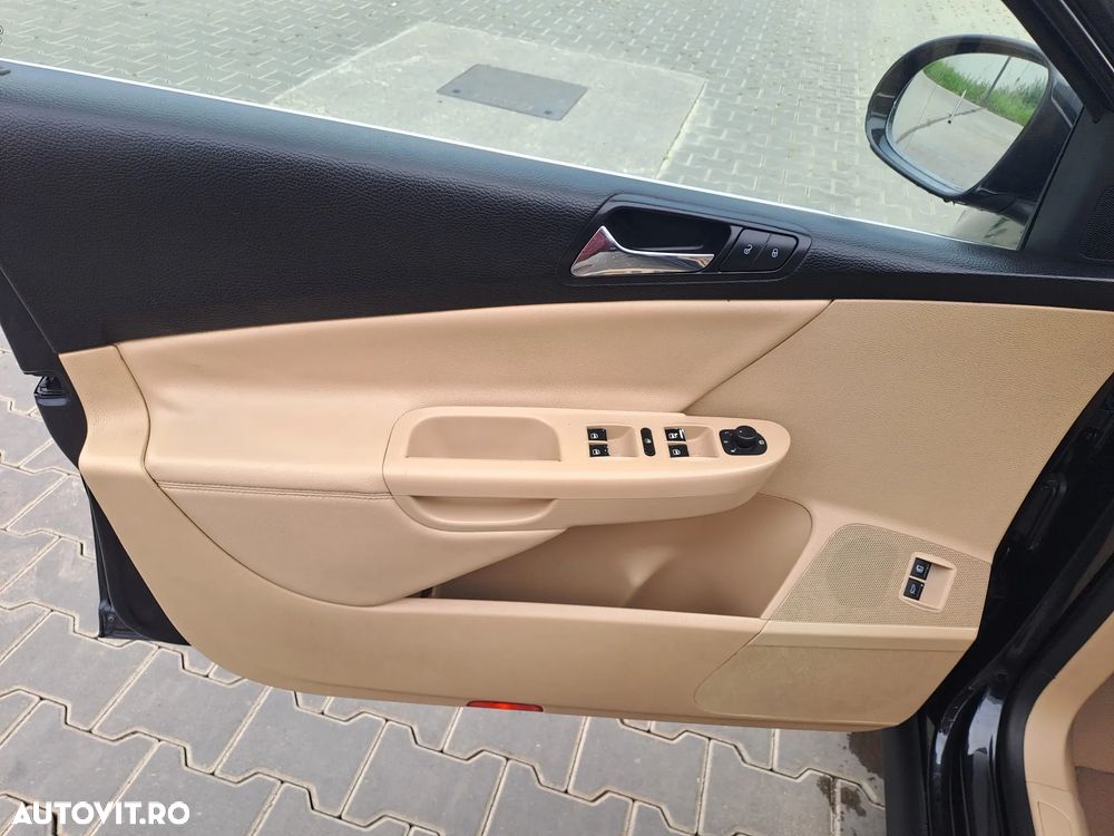 Volkswagen Passat 2.0 TDI DPF DSG Highline - 12