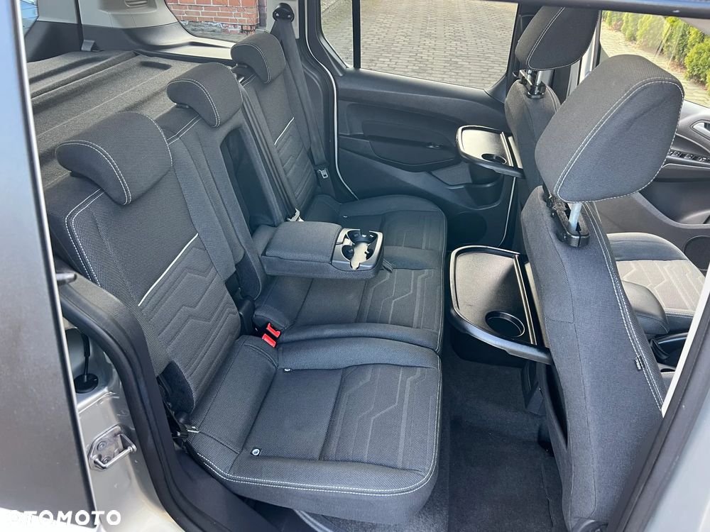 Ford Tourneo Connect - 18